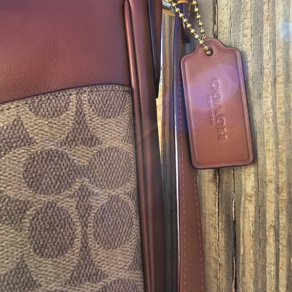 COACH -  Chaise Crossbody In Signature Canvas - Picture 5 of 12